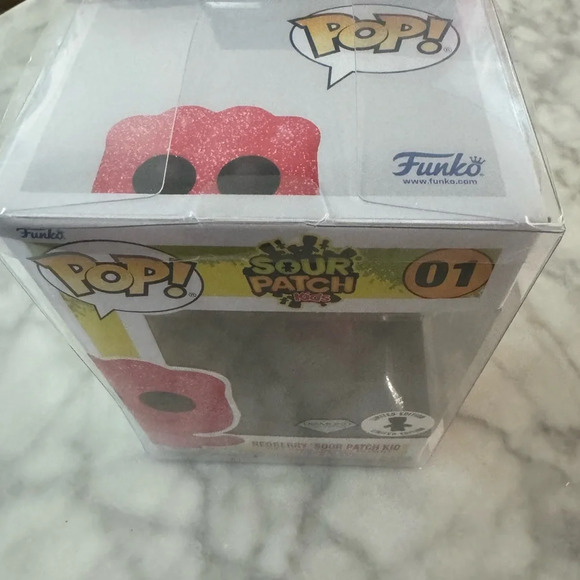 NEW IT’SUGAR EXCLUSIVE  Funko Pop DIAMOND Redberry Sour Patch Kid #01 Limited Ed - Picture 4 of 7